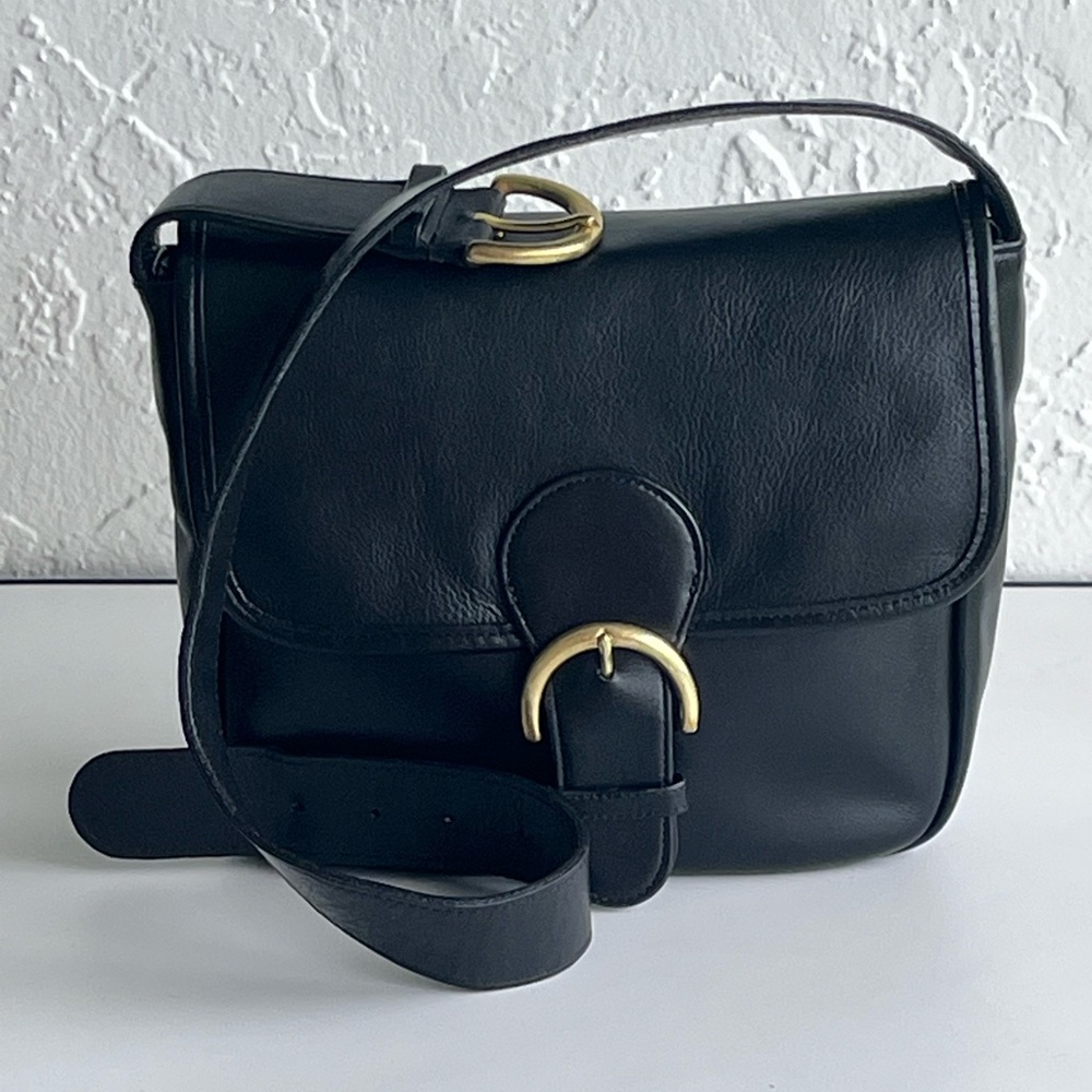 VINTAGE COACH BEDFORD #4164 BLACK SHOULDER BAG